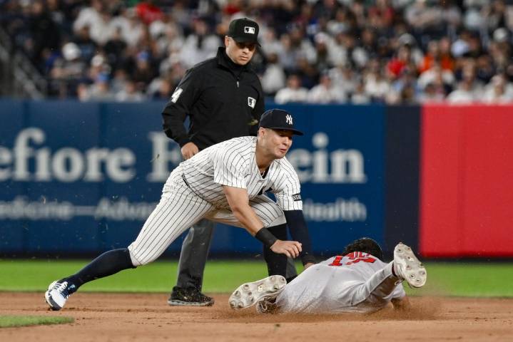 Deadspin | Yankees, Red Sox open crucial 4-game AL East series