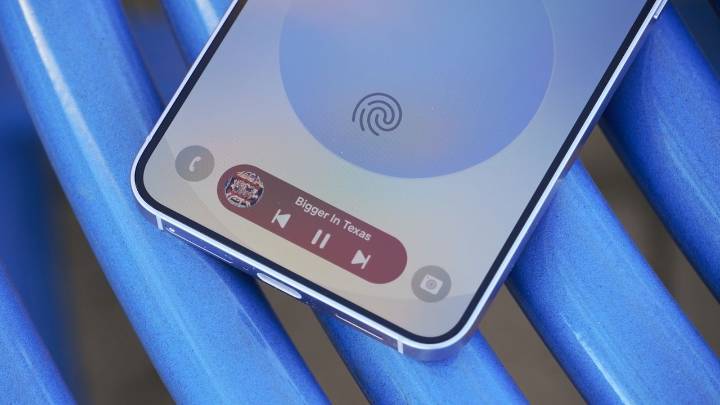 How well does the Galaxy S25 detect fake fingerprints or facial data?