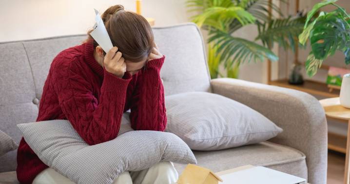 Struggling mum-of-two left with £350 until end of month asks 'how do we survive?'