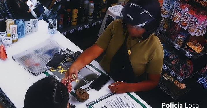 Investigan a una repartidora que se quedó 480 euros que encontró en una gasolinera y dijo que los iba a entregar en la policía