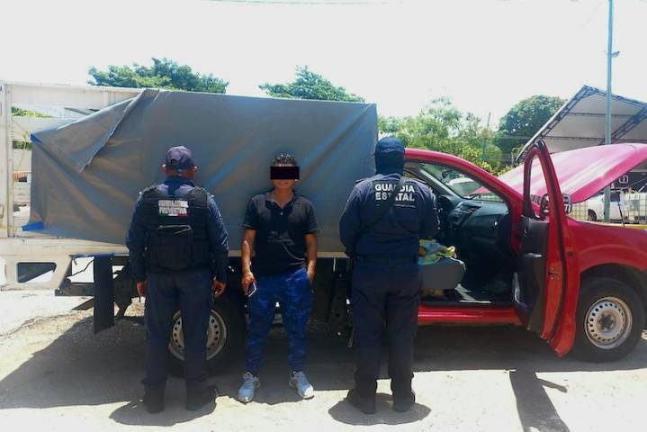 Atrapan en Tuxtla a sujeto con camioneta robada