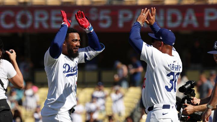 Dodgers’ Dave Roberts gives honest review of Teoscar Hernandez’s defensive struggles