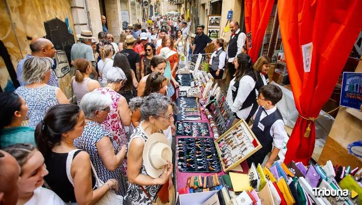 Ciudad Rodrigo exalta su comercio "vivo" y "extraordinario" en un caluroso Martes Mayor