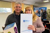 Quince familias pampeanas recibieron las escrituras de sus viviendas del IPAV