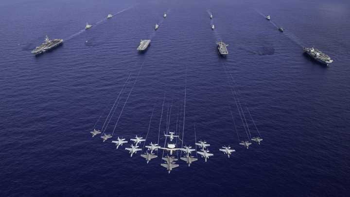 3 aircraft carriers, 6 navies and a large number of fighter jets are training in the Pacific
