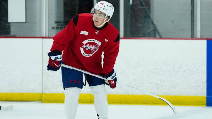 Cole Hutson following familiar path to NHL, Capitals