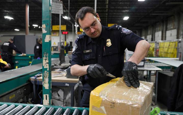 Australia suspende envíos postales a Estados Unidos y Puerto Rico por medidas de Trump