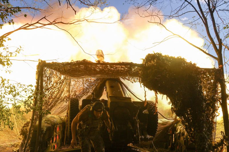 Trump says both sides in Ukraine war will need to cede territory