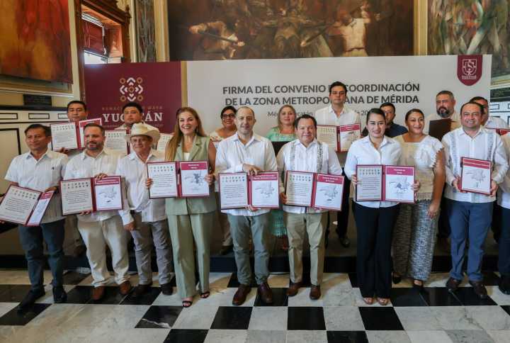 Joaquín Díaz Mena firma convenio para impulsar crecimiento en la Zona Metropolitana de Mérida