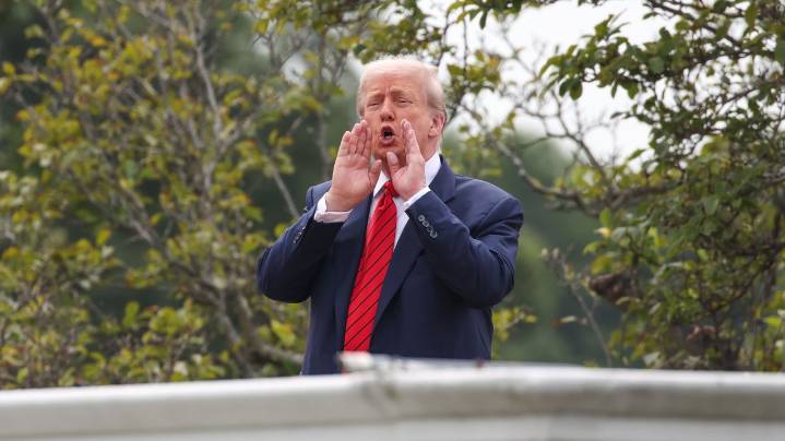 Trump amenaza con un arancel del 35 % a la UE en plena retirada de las contramedidas a EE.UU.