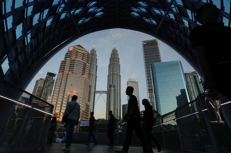 Malaysia's economy grows 4.4% y/y in Q2, slightly below forecast
