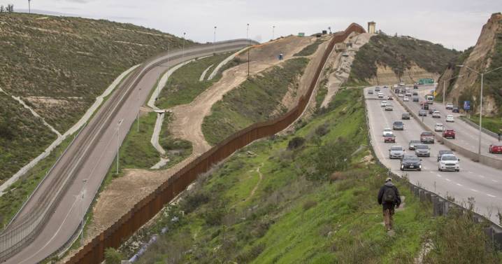 EU pintará de negro muro fronterizo para disuadir la migración ilegal: Kristi Noem