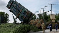 Ukraine Offers $100 Billion Weapons Deal to Obtain US Security Guarantees, FT Reports