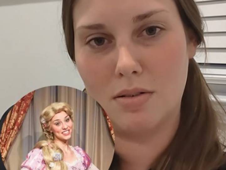 Trabajaba como princesa de Disney y se negó a una foto con un fan al ver sus infames tatuajes: "Rapunzel, mirá lo que tengo en el brazo"