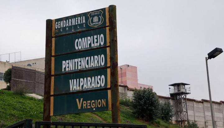 Revelan identidad de reos fugados en Valparaíso: uno está condenado por homicidio de carabinero