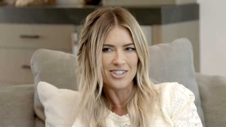 HGTV Made A ‘Cancel’ Joke On New Fall TV Post, And Fans Are All Riled Up Over Their Favorite Shows Getting Axed Again