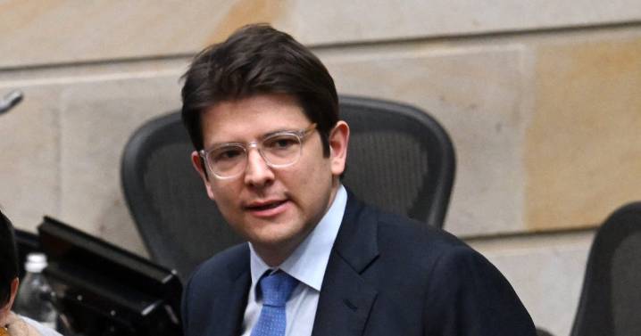 Quién era Miguel Uribe Turbay, el precandidato presidencial de Colombia que murió dos meses después de un atentado