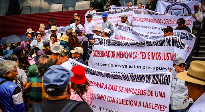 Jubilados de Hidalgo logran avance tras protestas por aumento de pensiones