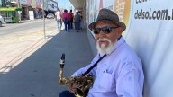 Reynaldo Morales, músico de 84 años, niega acusaciones de hostigamiento