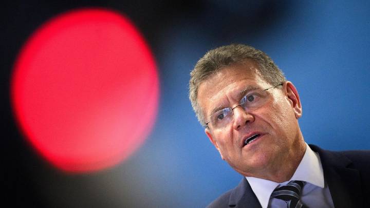 Bruselas prorroga 6 meses la suspensión de las represalias contra EEUU a la espera de cerrar el acuerdo comercial