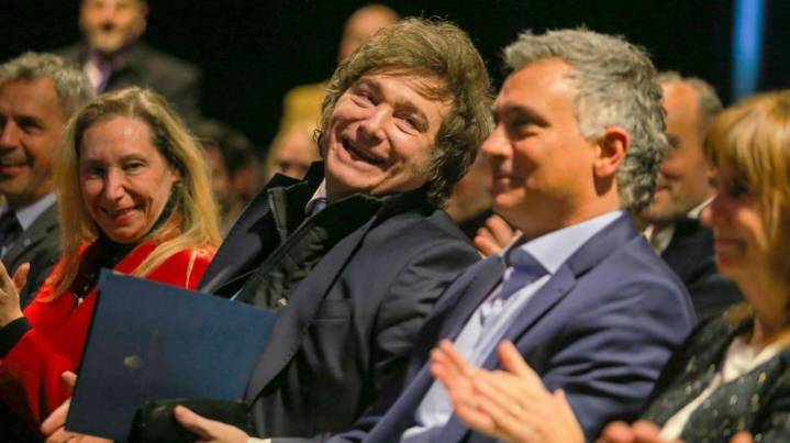 Los detalles de la cláusula "secreta" entre Karina Milei y Mauricio Macri y la jugada de Máximo Kirchner que sorprendió a Massa