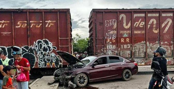 DESCONCHINFLADO POR EL TREN QUISO GANARLE EL PASO