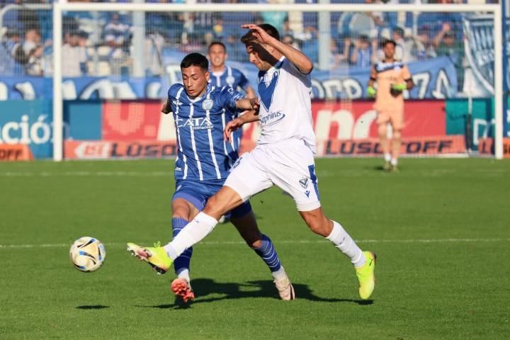 Godoy Cruz jugó mal, volvió a perder y quedó a dos puntos del descenso