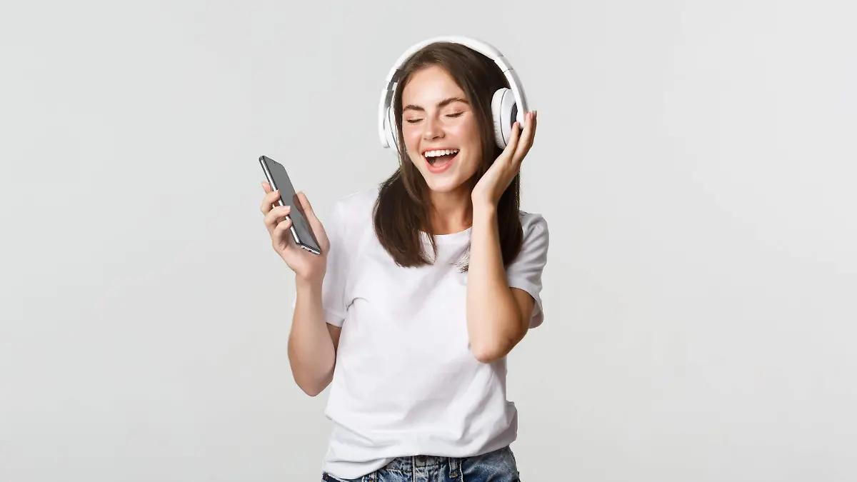 ¿Sabías que la música puede mejorar tu salud mental? Un estudio reciente lo sugiere