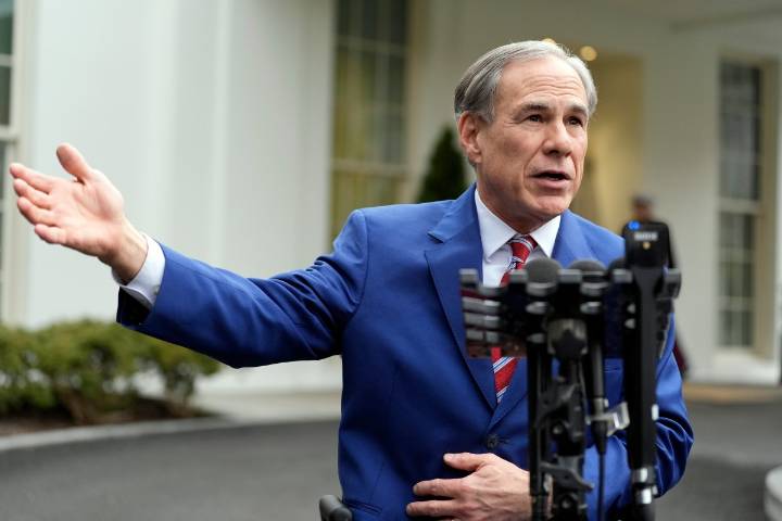 Gobernador de Texas afirma que amenaza de arrestar a los demócratas durará “años”