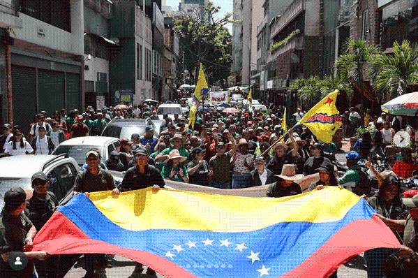 Trabajadores del Ministerio de Agricultura participan en de defensa de la Patria