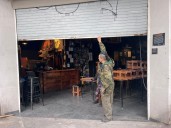 Cerveceros artesanales en CDMX temen extinción por cierres del INVEA: “No creo pasar del año”