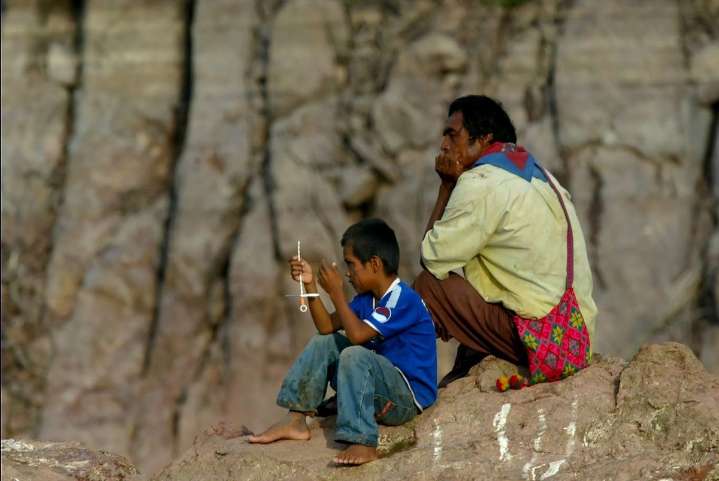 En pobreza, dos de cada tres hablantes de lenguas indígenas