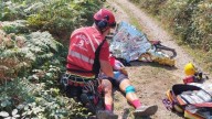 Trasladada al hospital una ciclista que sufrió una caída en una ruta en Laviana