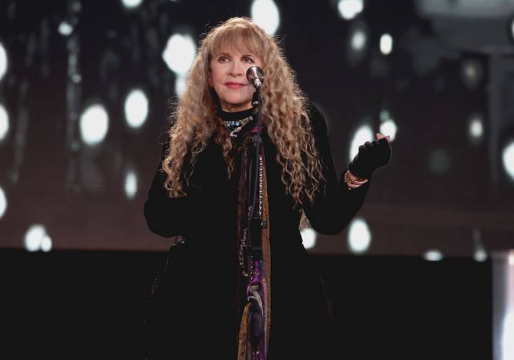 Stevie Nicks postpones upcoming tour dates due to injury
