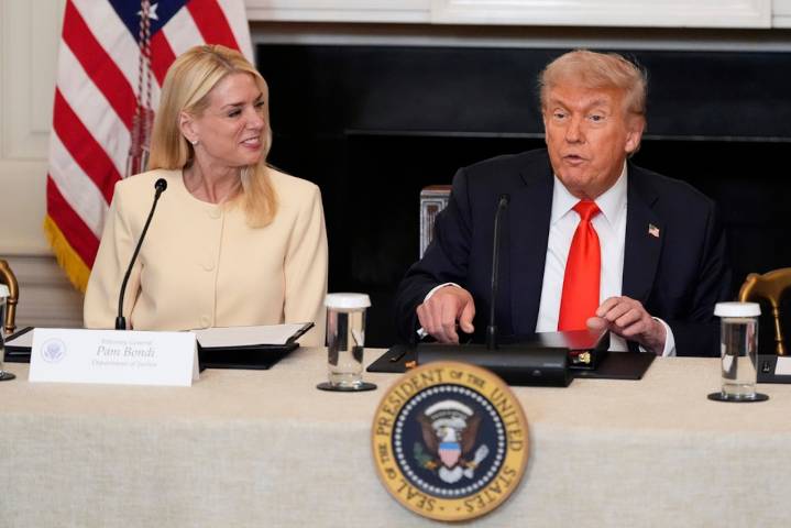 Trump’s creepy flirting with AG Pam Bondi during epic length cabinet meeting has everybody cringing
