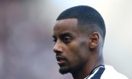 Alexander Isak: Newcastle make huge announcement after striker takes action to complete Liverpool transfer