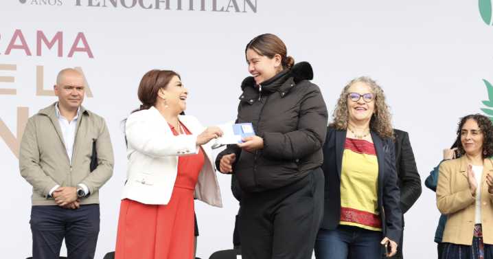 Brugada suma 19 mil beneficiarios al programa ‘Desde la Cuna’; ¿de cuánto es el apoyo?
