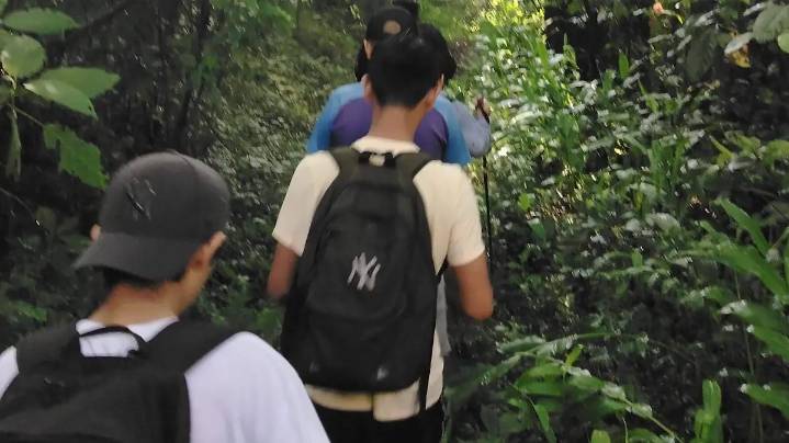 Encuentran a jóvenes extraviados en el cerro el Borrego; presentaban hipotermia