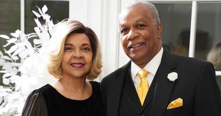She thought it was Chase Bank calling. Then her money vanished.