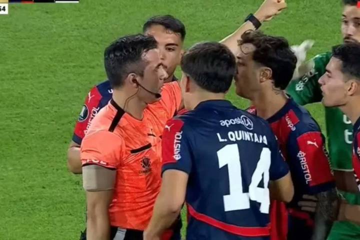 “No me parece falta”: Piero Maza desató polémica en Paraguay por penal a Estudiantes que le dio el triunfo ante Cerro