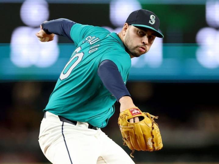 Mariners pitcher, girlfriend receive death threats after rough game