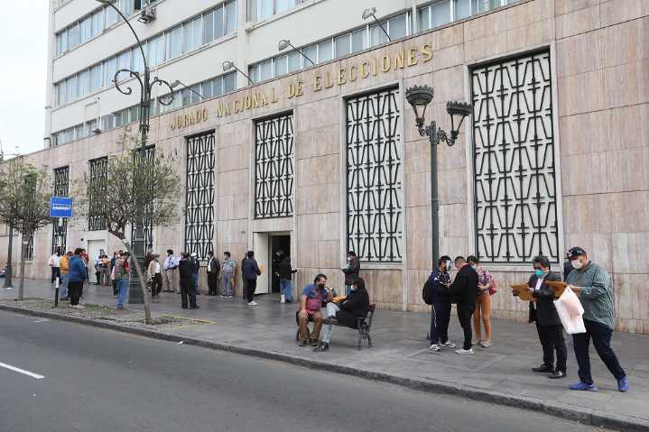 11 organizaciones políticas solicitan fusionarse en 5 alianzas electorales para el 2026