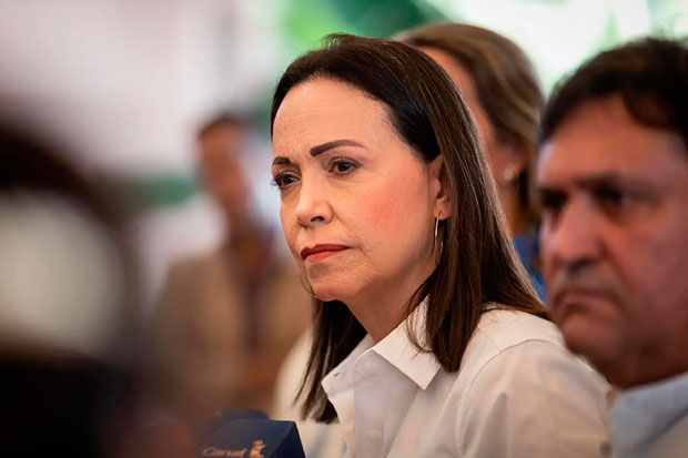 María Corina Machado expresa su dolor por la muerte del senador colombiano Miguel Uribe