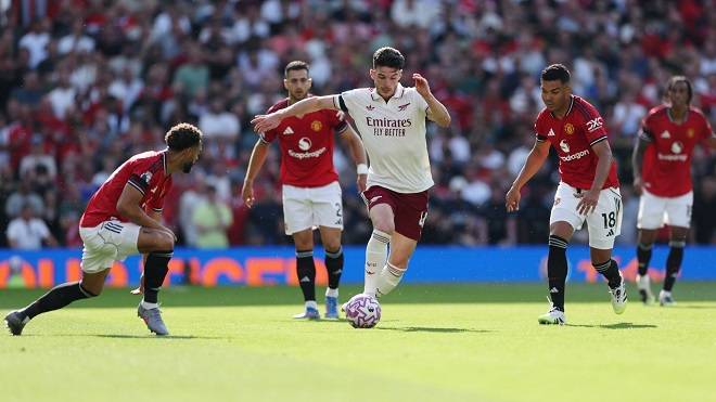 Arsenal debuta con triunfo ante Manchester United en Premier League