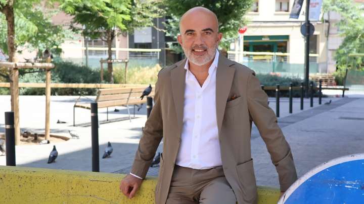 Daniel Sirera, líder del PP en Barcelona, sufre un robo en el barrio de Sant Antoni: "Es un paraíso para los delincuentes"