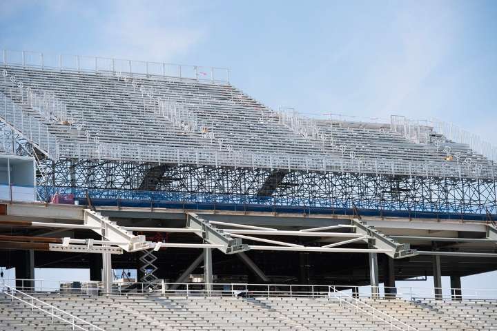 Deadspin | Penn State to host outdoor hockey doubleheader at Beaver Stadium