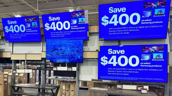 August consumer confidence dips in US with jobs, tariffs and high prices driving most unease