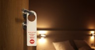 ¡De infarto! Maestra muere en motel durante encuentro con estudiante menor de edad