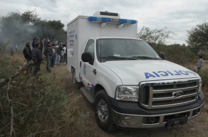 Joven es hallado muerto pendiendo de un cable, en finca de Los Cardozo
