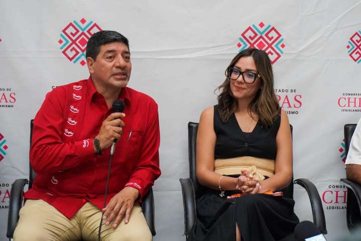 INVITA Andrea Negrón a participar en la Feria Nacional del Empleo 